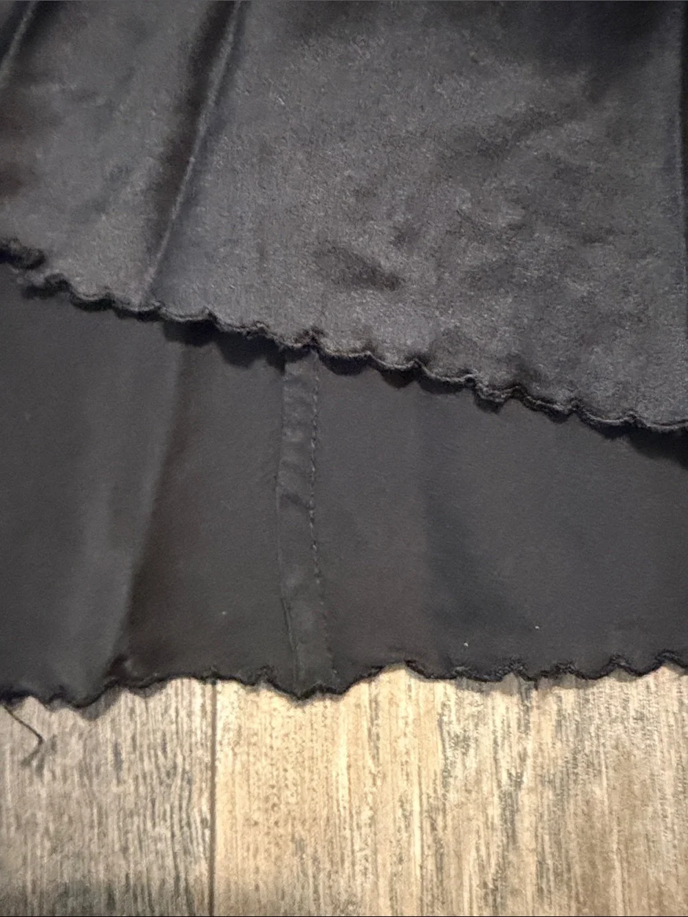 90’sVictoria's Secret Black 100%Silk Slip Chemise with Spaghetti Straps